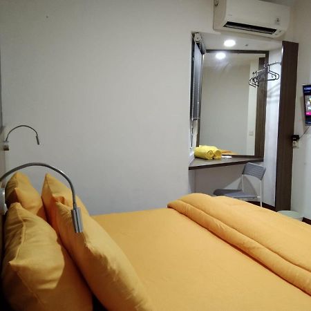 Smart Dream Inn Tangerang Exterior foto